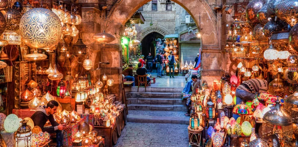 Enjoy-taking-souvenirs-from-Khan-El-Khalili-Market